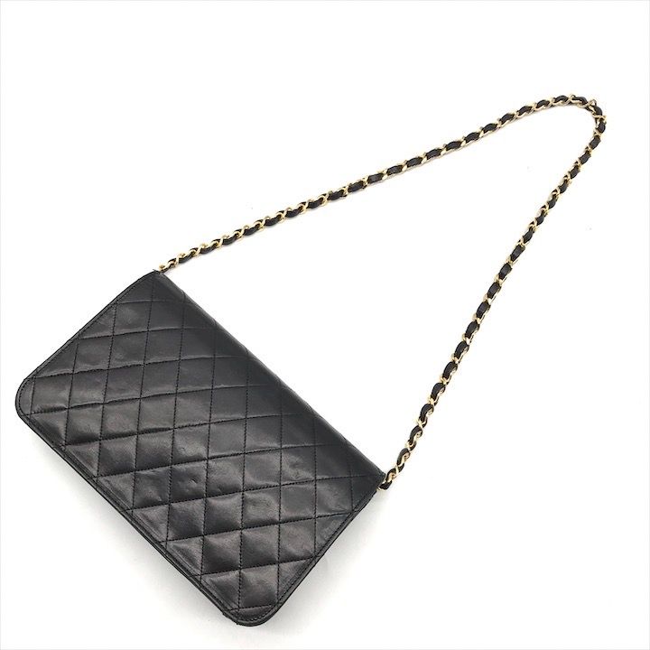 美品 CHANEL シャネル ココマーク プッシュロック マトラッセ  