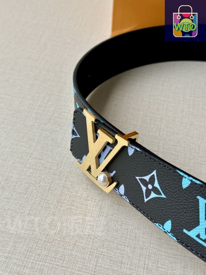 新品・未使用　LOUIS VUITTON ベルト 今日WTO】Louis Vuitton Initiales ルイヴィトン イニシャルズ