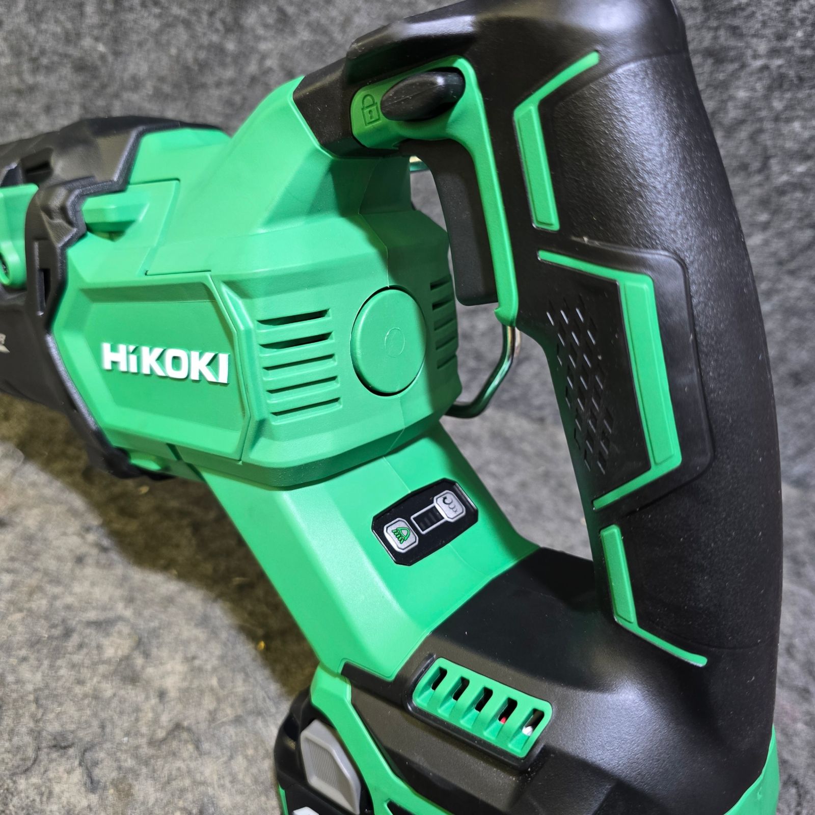 美品・マルチボルトバッテリ付き！】ハイコーキ(HIKOKI ※旧:日立