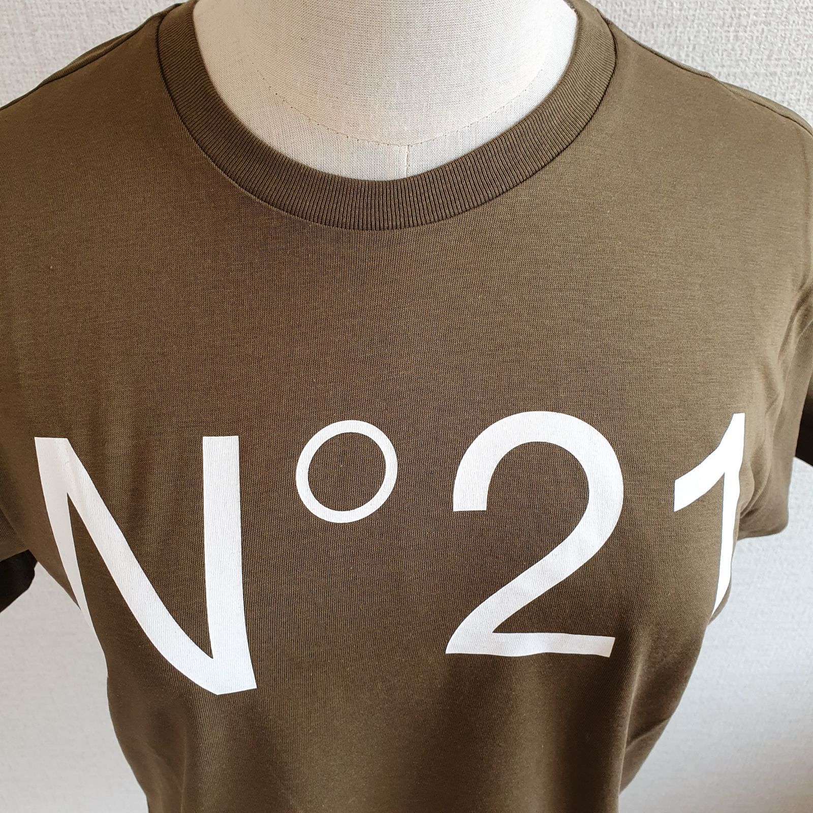 新品・未使用】N°21 numero ventuno KIDS ロゴTシャツ カーキ