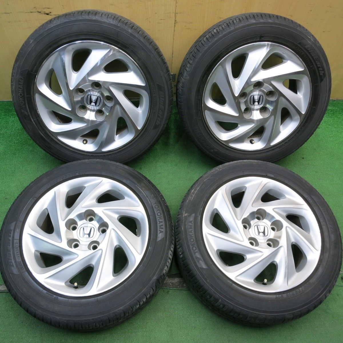 ①プジョー純正ホイール 205/55R16 4穴 夏タイヤ バリ山 308SW等 ①プジョー純正ホイール 205/55R16 4穴 夏タイヤ バリ山 308SW等 ①