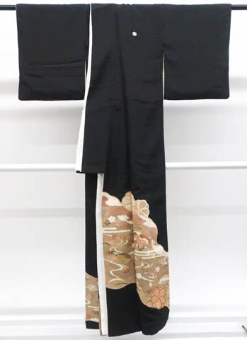 振袖袷比翼仕立昭和アンティーク品 美おり】振袖 正絹 古典文様 昭和レトロ 赤色 桜 蝶々