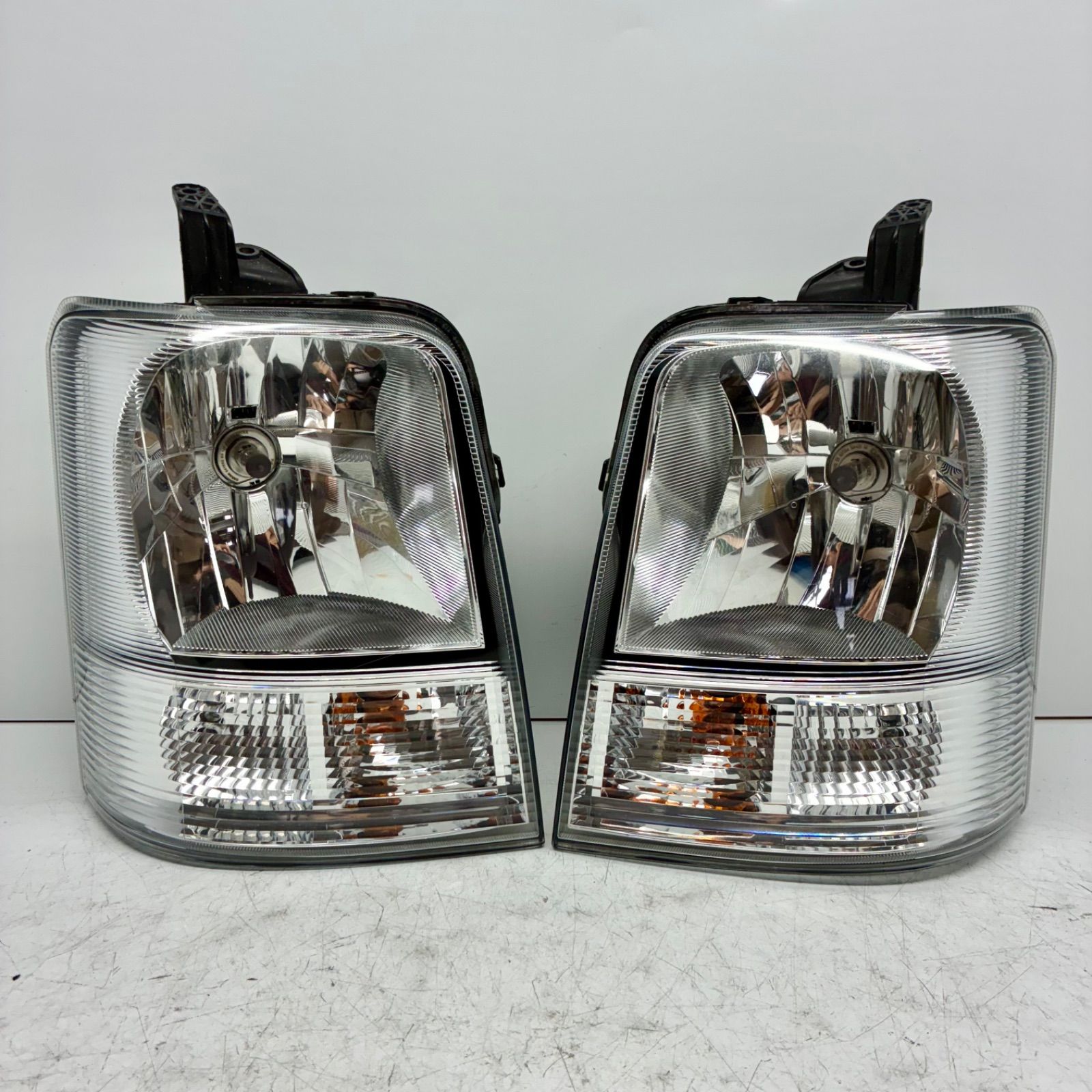 コーティング済 スズキ DA64V DG64V エブリィ スクラム ヘッドライト ヘッドランプ レンズ 左右セット LR LE04H6129 LE04G6129 P70583