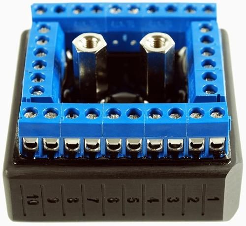 MO.CAN J1850アダプター 2004〜10年ツインカム