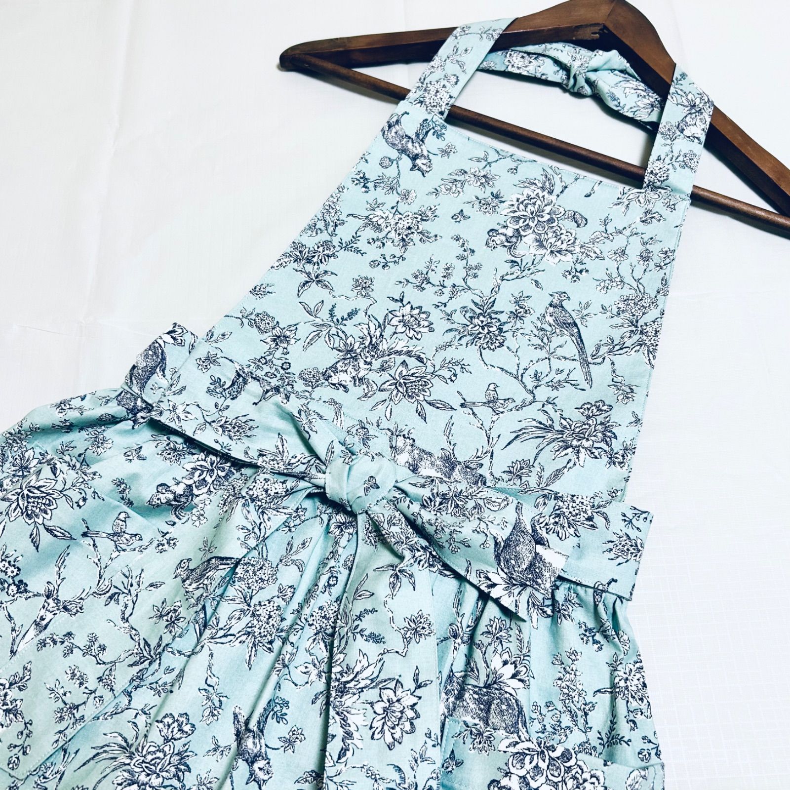 トワルドジュイ使用♡愛され ハンドメイドエプロン 大人用 ライト