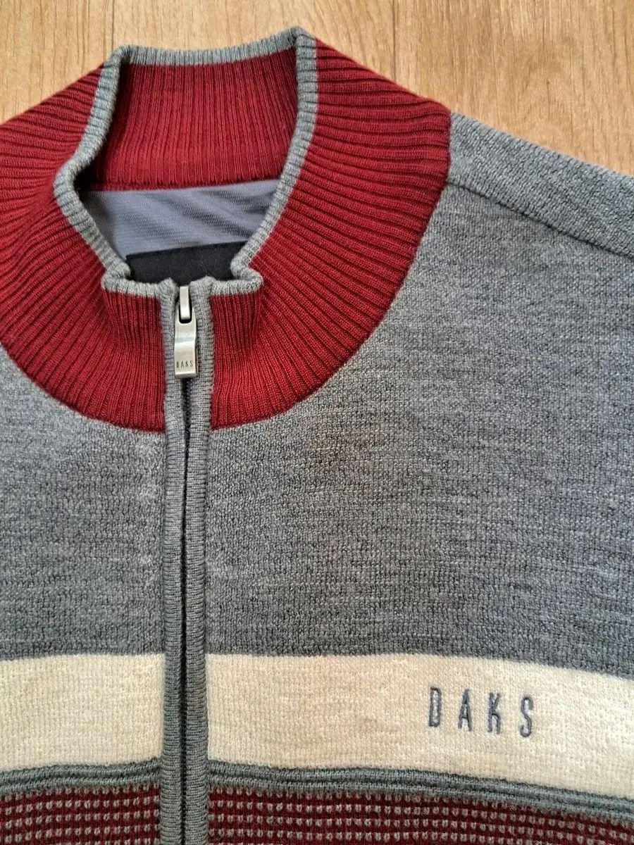 ダックス 防風ジップアップ 100