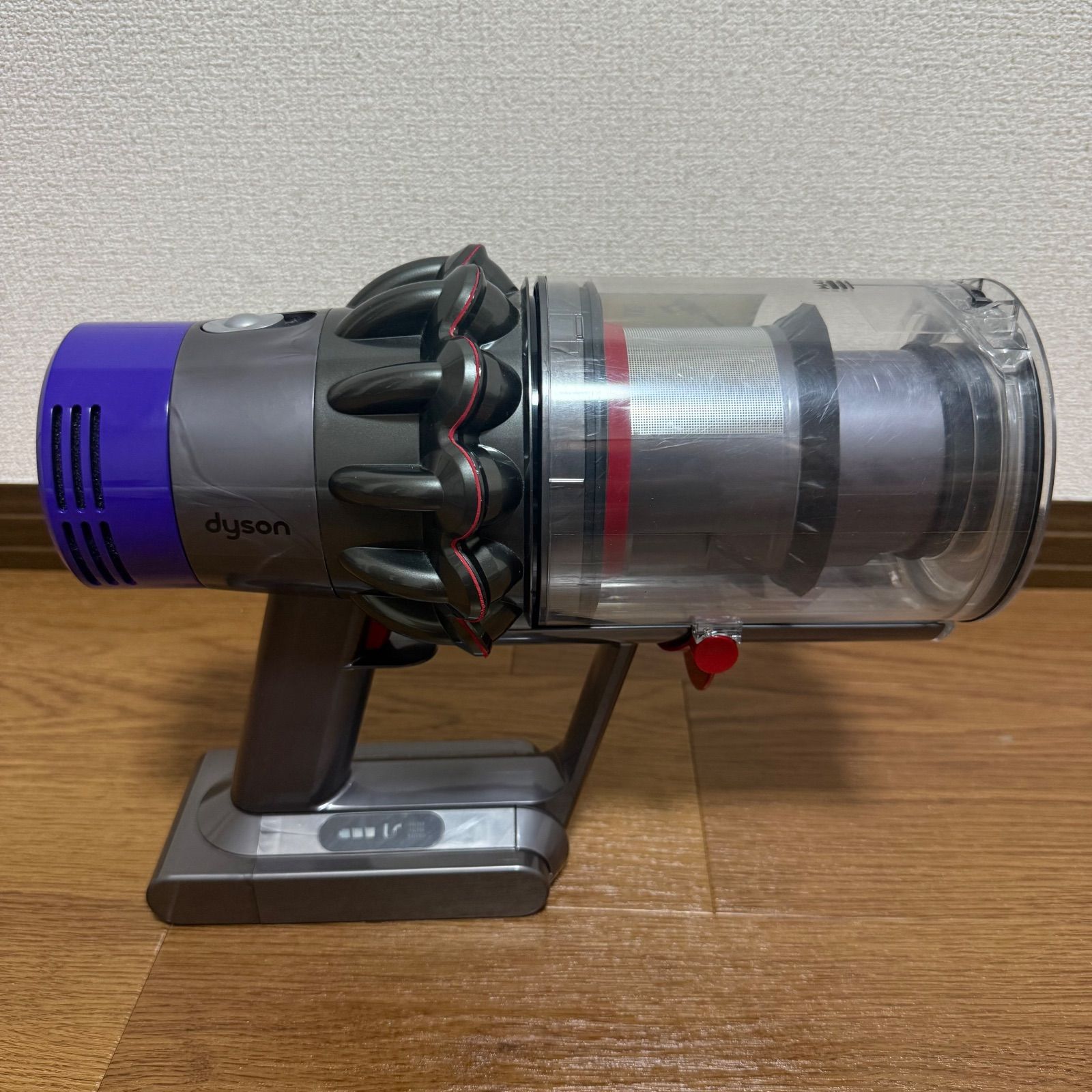 Dyson コードレスクリーナー SV12 V10シリーズ - メルカリ
