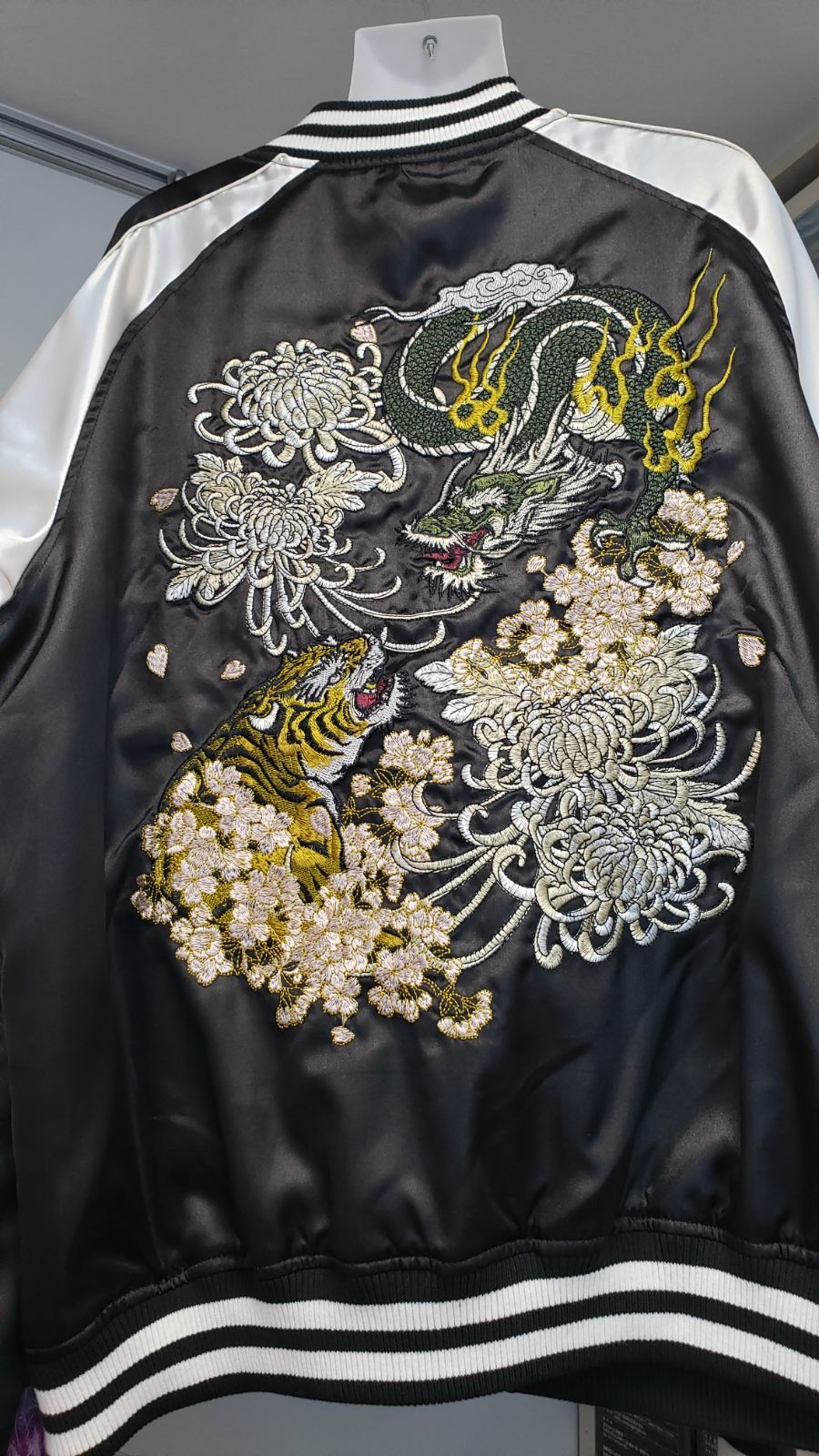 本刺繍スカジャン - メルカリ