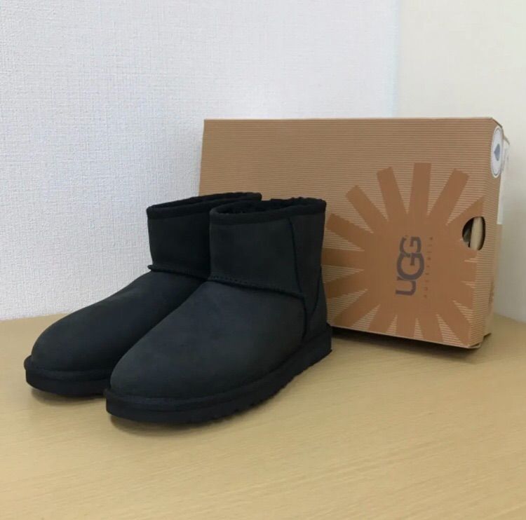 【新品未使用】UGG　アグ　ムートンブーツ　黒　防水 21-46