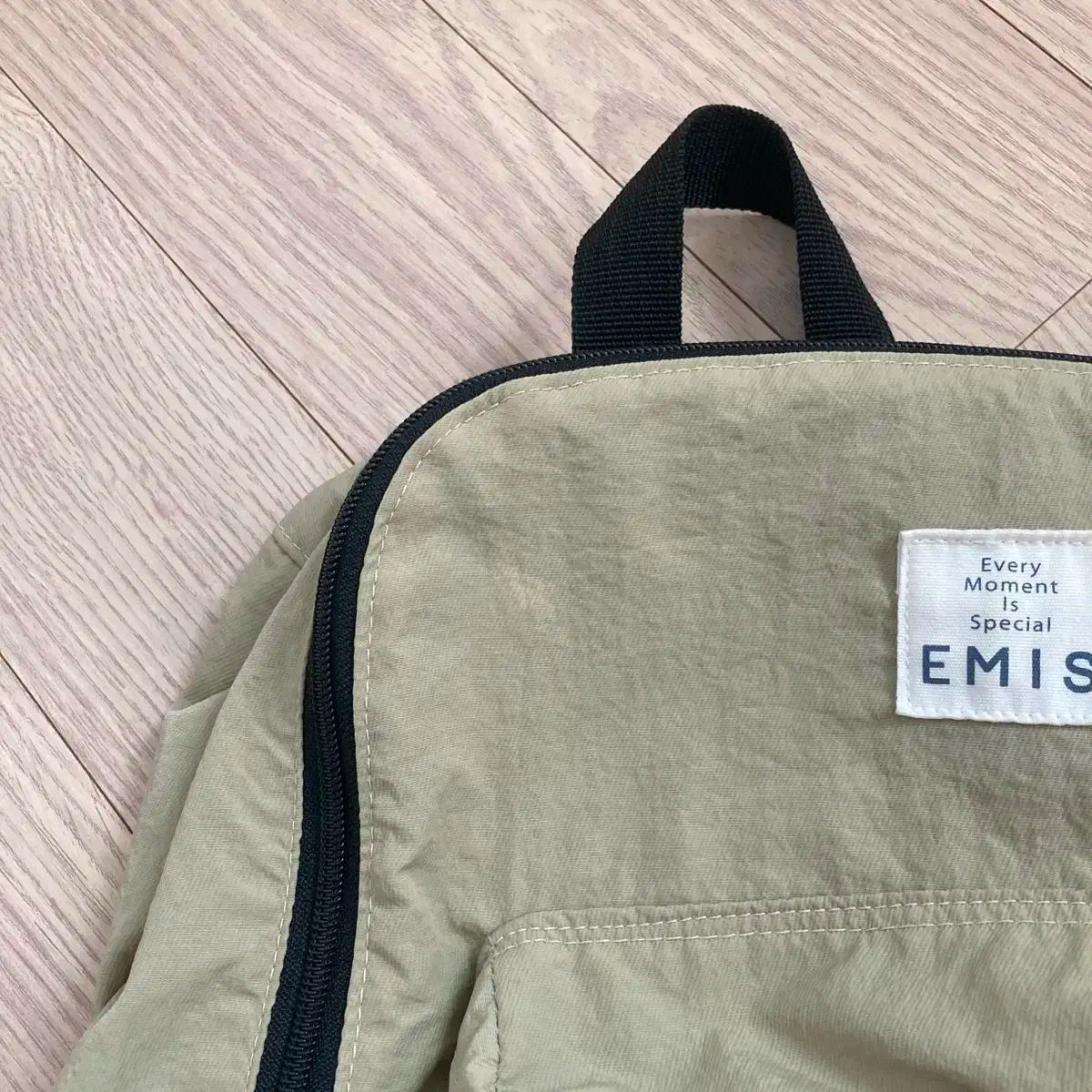 EMIS(エミス) リュック リュックサック EMIS ベージュ - メルカリ