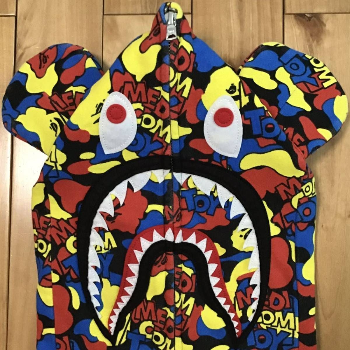 キッズ/ベビー/マタニティA BATHING APE x MEDICOMTOY SHARK HOODIE