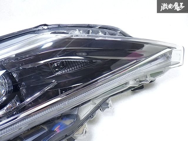 トヨタ 純正 ZSU60W ASU60W ハリアー 後期 LED 3眼 ヘッドライト