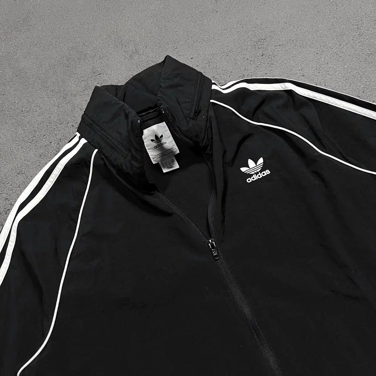 adidas(アディダス) 黒 ツーウェイ ウインドブレーカー
