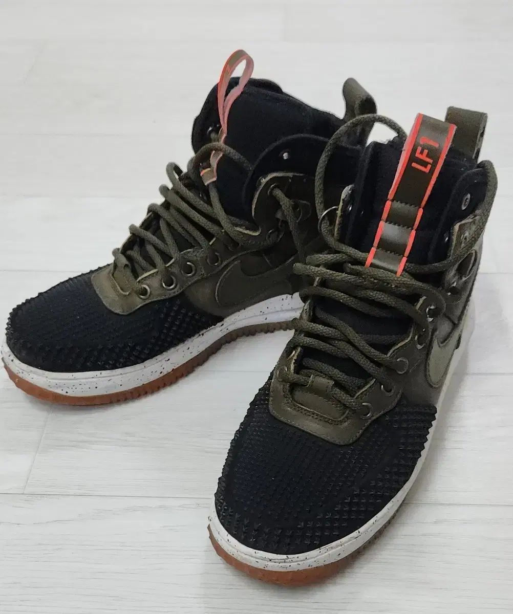 雪雨 防水 NIKE エア フォース ルナ ダックブーツ 265mm