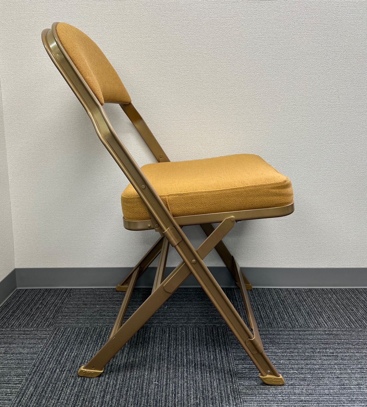 CLARIN クラリン フルクッション フォールディングチェア　イエロー 楽天市場】CLARIN（クラリン）FULL CUSHION FOLDING CHAIR（フル