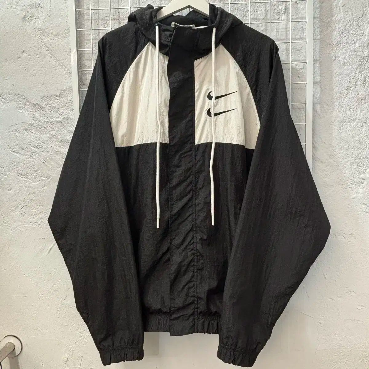 Nike(ナイキ） ダブル スウッシュ インターナショナル ウーブン