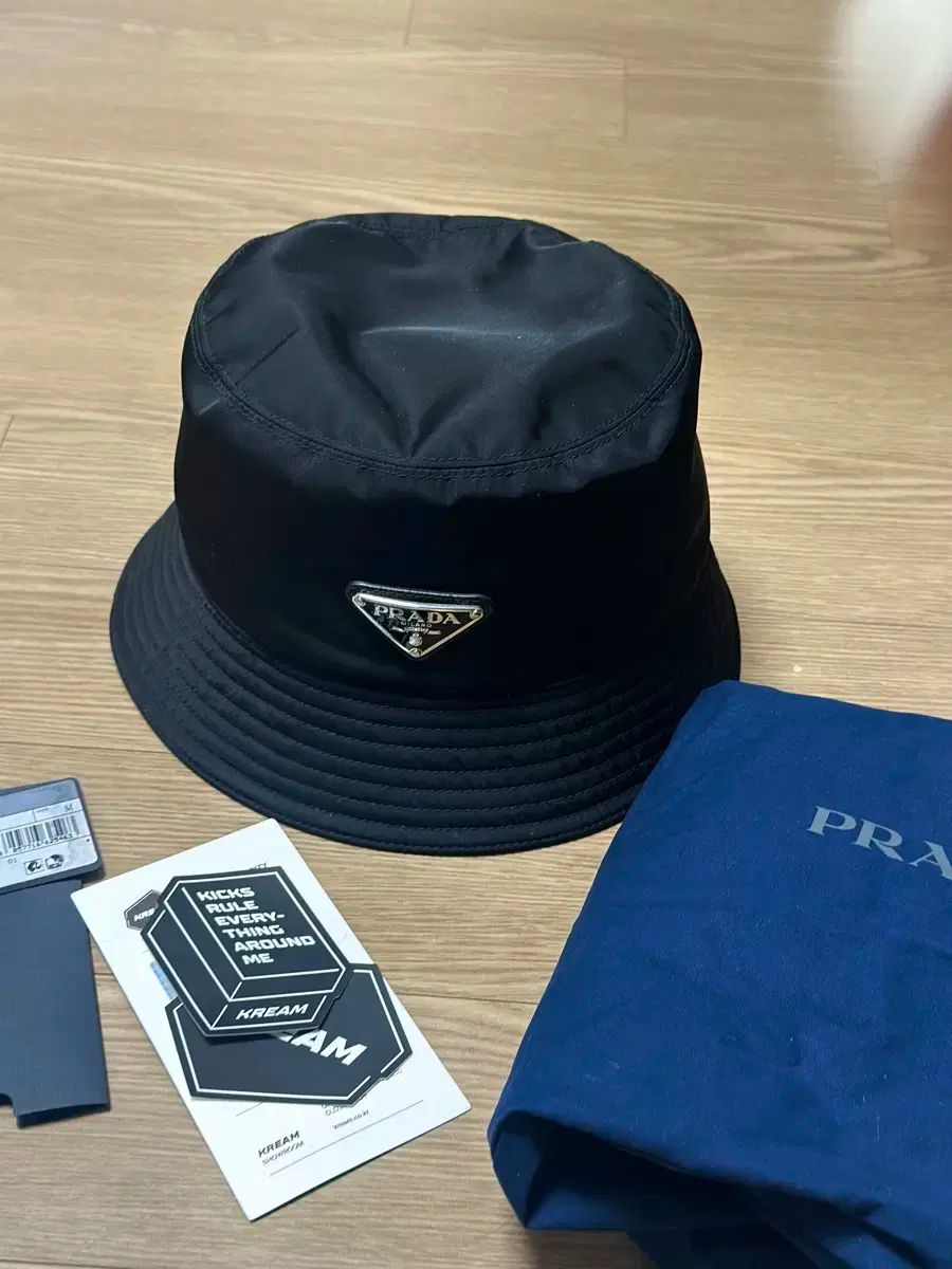 PRADAバケットハット/メンズMサイズ 【公式通販】