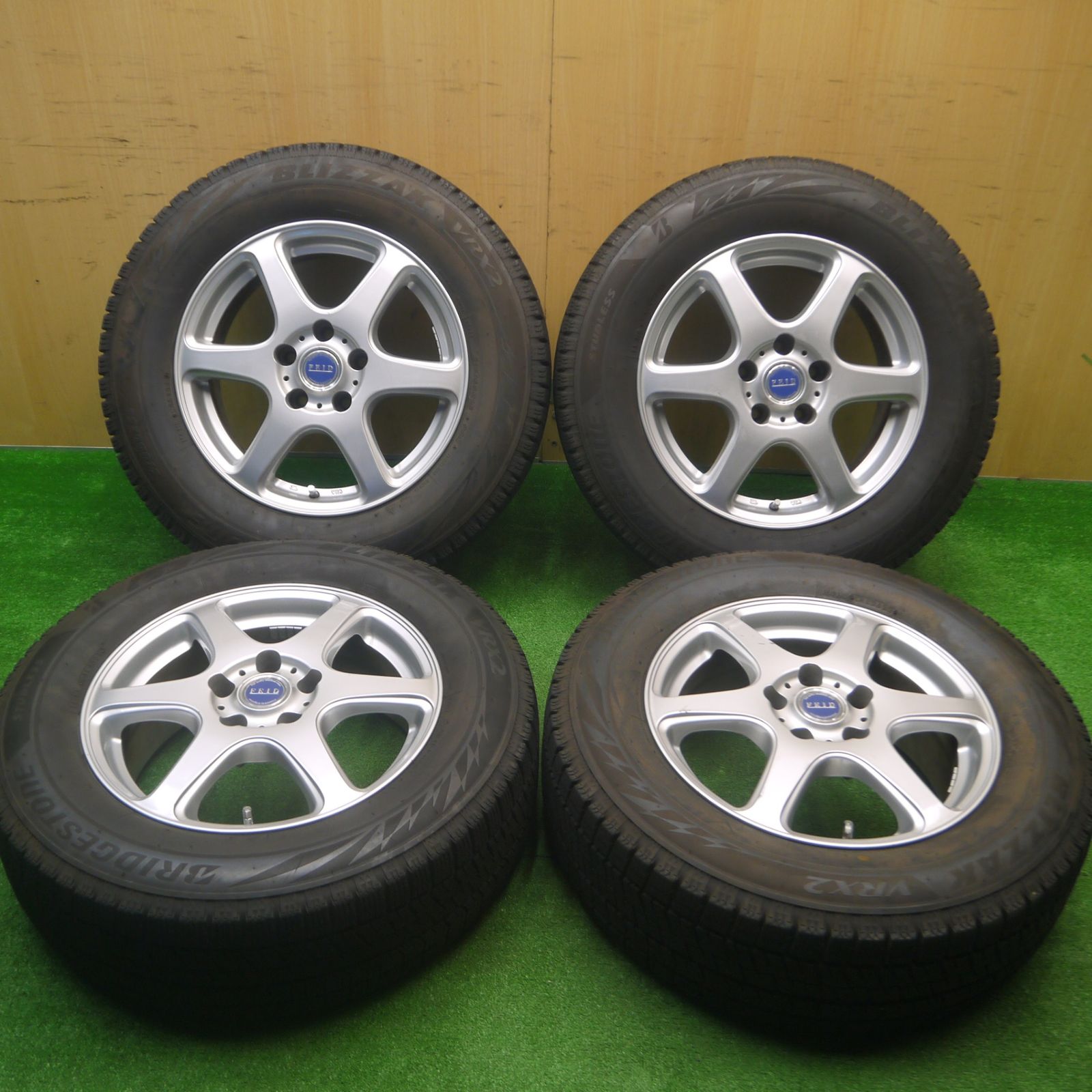 送料無料] バリ溝！21年！キレイ！9.5分以上☆スタッドレス 215/65R16 ブリヂストン ブリザック VRX2 FEID 16インチ  PCD114.3/5H☆4092506Hス - メルカリ