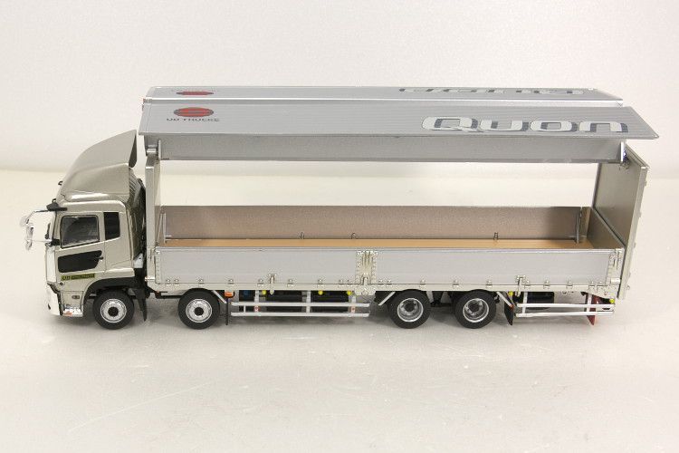 京商 UDトラックス特注 1/43 クオン CG スタンダードルーフ UD TRUCKS Heavy Duty Truck Quon CG  Standard Roof - メルカリ