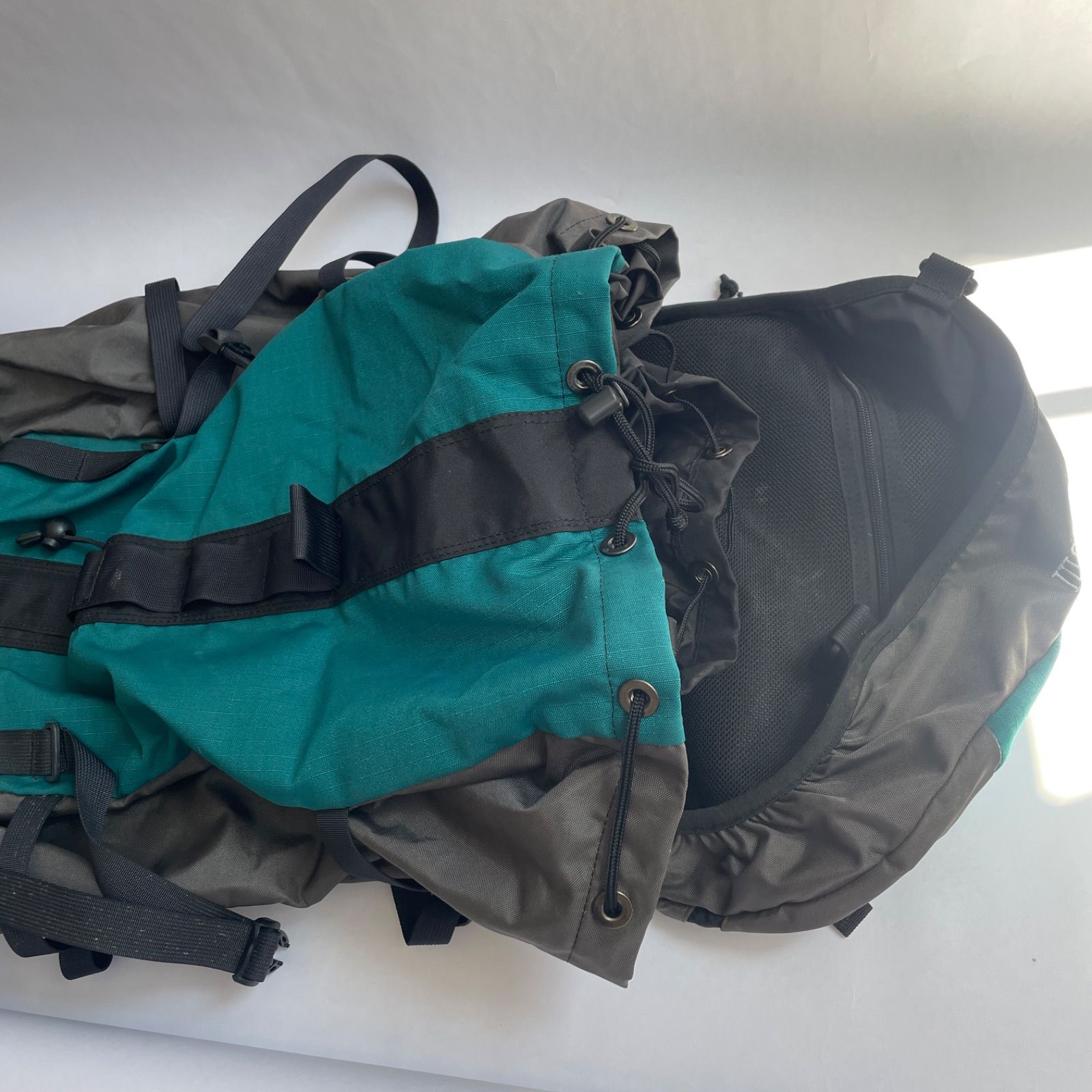 グリーン 登山用リュック