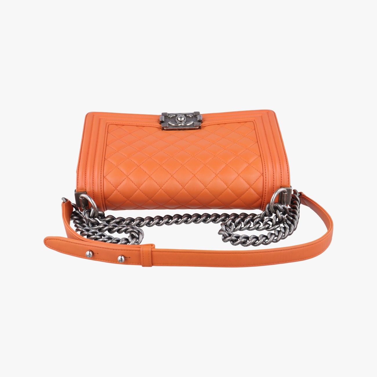 シャネルChanelボーイシャネルオレンジラムスキンA6708620176525