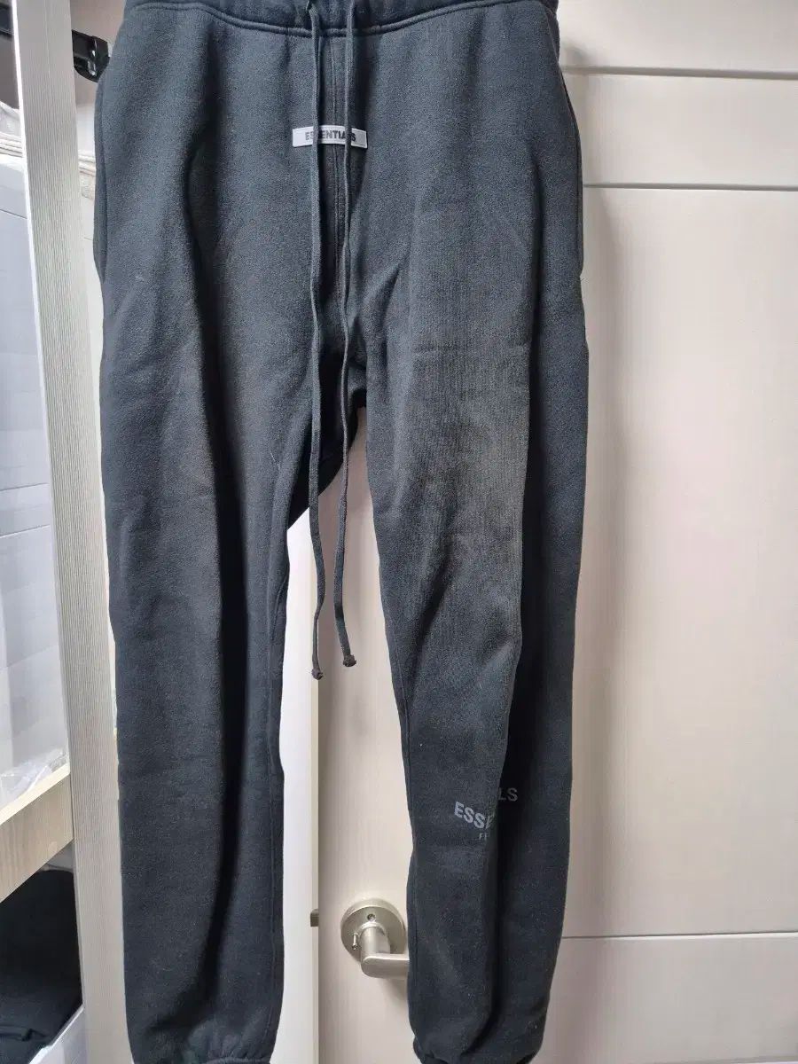 M ESSENTIALS エッセンシャルズ スウェットパンツ ブラック 2020年バージョン USTAUSTRALIA_COM_AU