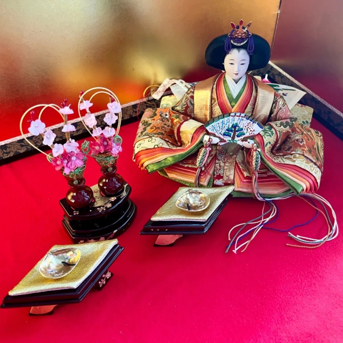 新品☆貝合わせの変わり菱三宝 ☆純木製品 ☆手書きの金彩と繊細な貝殻