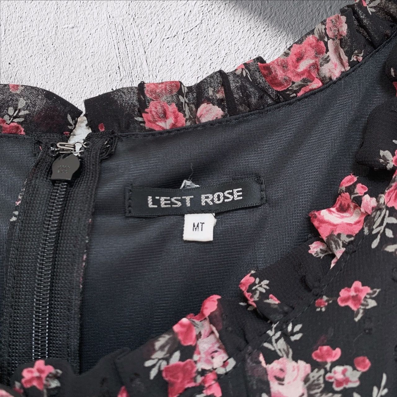 美品　レストローズ　レディース　半袖　ワンピース　薔薇柄　レース　リボン　黒　M L'EST ROSE #anc レストローズ ワンピース 2 ピンク 黒 バラ