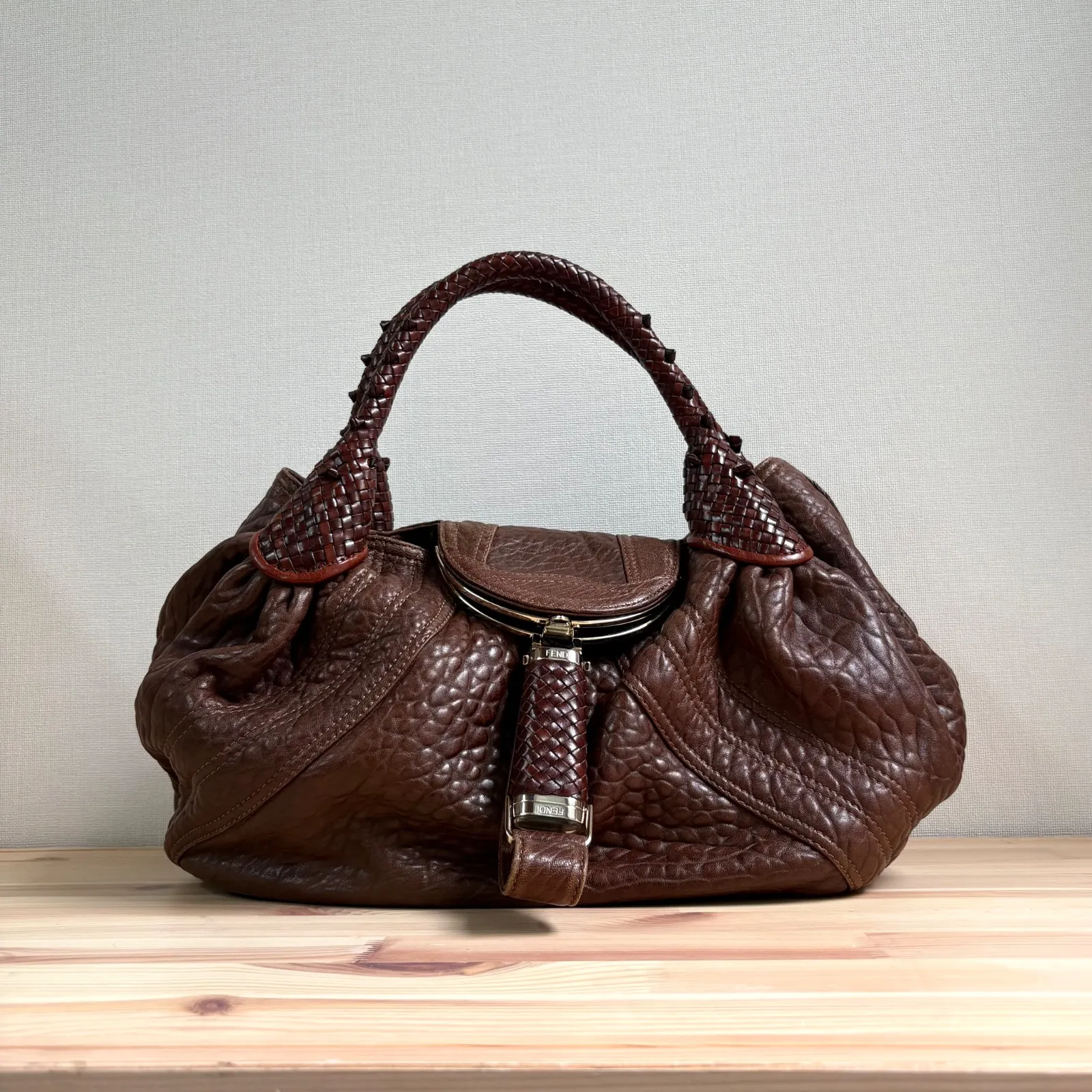 FENDI　フェンディ　スパイ　スパイバッグ　ハンドバッグ　ズッカ柄　ブラウン FENDI - フェンディ ズッカ柄 ミニスパイバッグ レディース