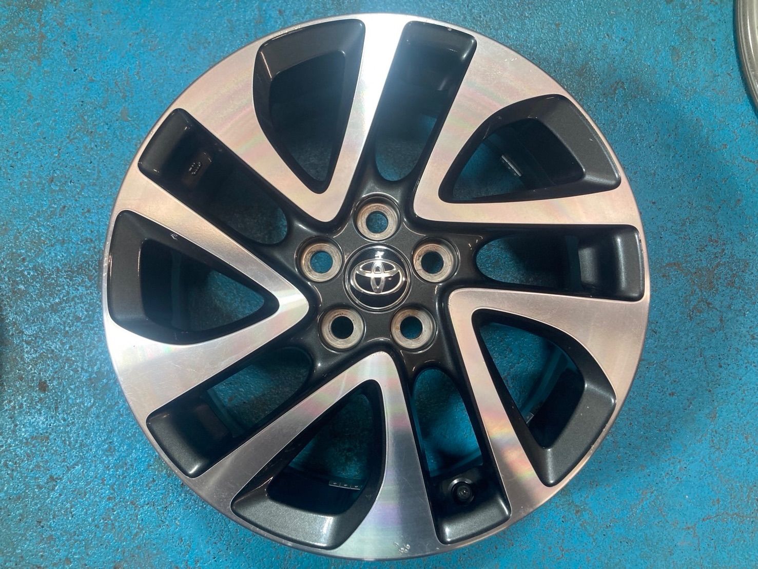 シエンタ 170系 純正 16インチ 6j +45 ※メルカリ便変更可能 シエンタ 170系 純正 16インチ 6j +45 ※メルカリ便変更可能