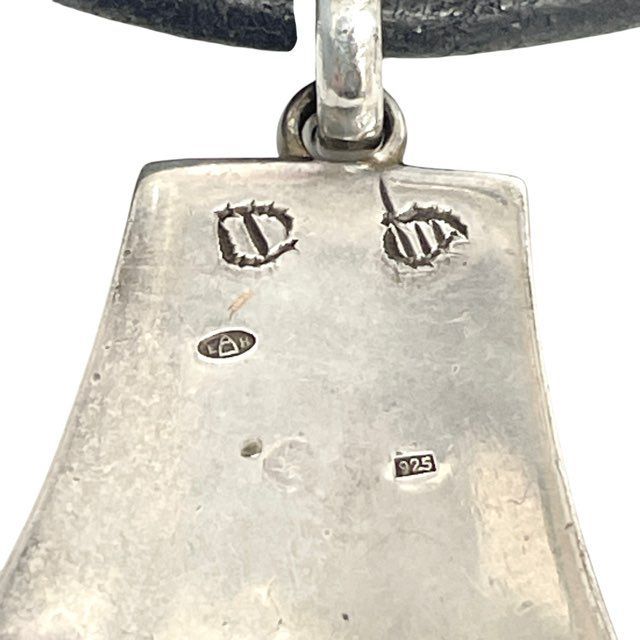 エルメス☆トゥアレグ　レザーネックレス　ペンダント　チョーカー　ロゴ 革ベージュ HERMES - エルメス HERMES トゥアレグ アクセサリー レザー