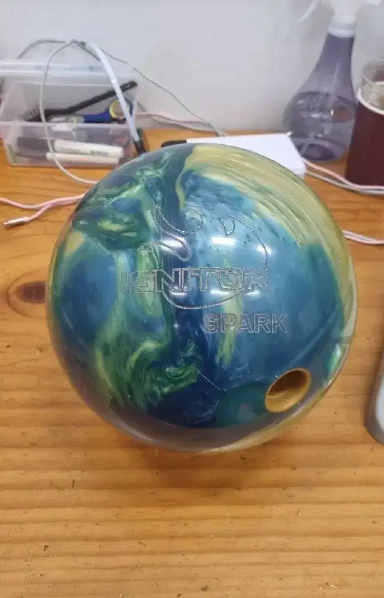 中古ボーリングボール 15p イグナイター 火花