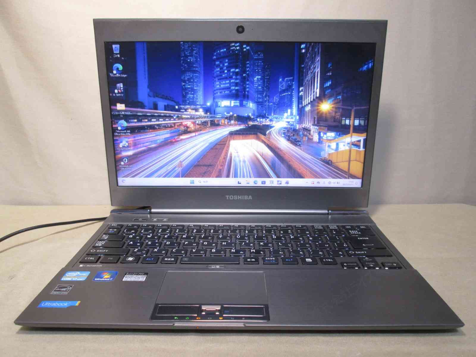 【送料無料】東芝 Dynabook R632/W4HS Windows10 64bit WEBカメラ HDMI Core i7 3687U メモリー4GB 高速SSD128GB 無線LAN B5サイズ ノートパソコン【中古】【30日保証】1600696 送料無料】東芝 Dynabook R632/W4HS Windows10 64bit WEBカメラ HDMI