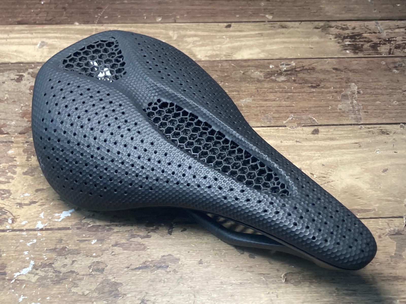 エスワークス  S-Worksサドル　143 mmカーボンレール S-WORKS POWER CARBON SADDLE BLK 143(143mm ブラック): サドル