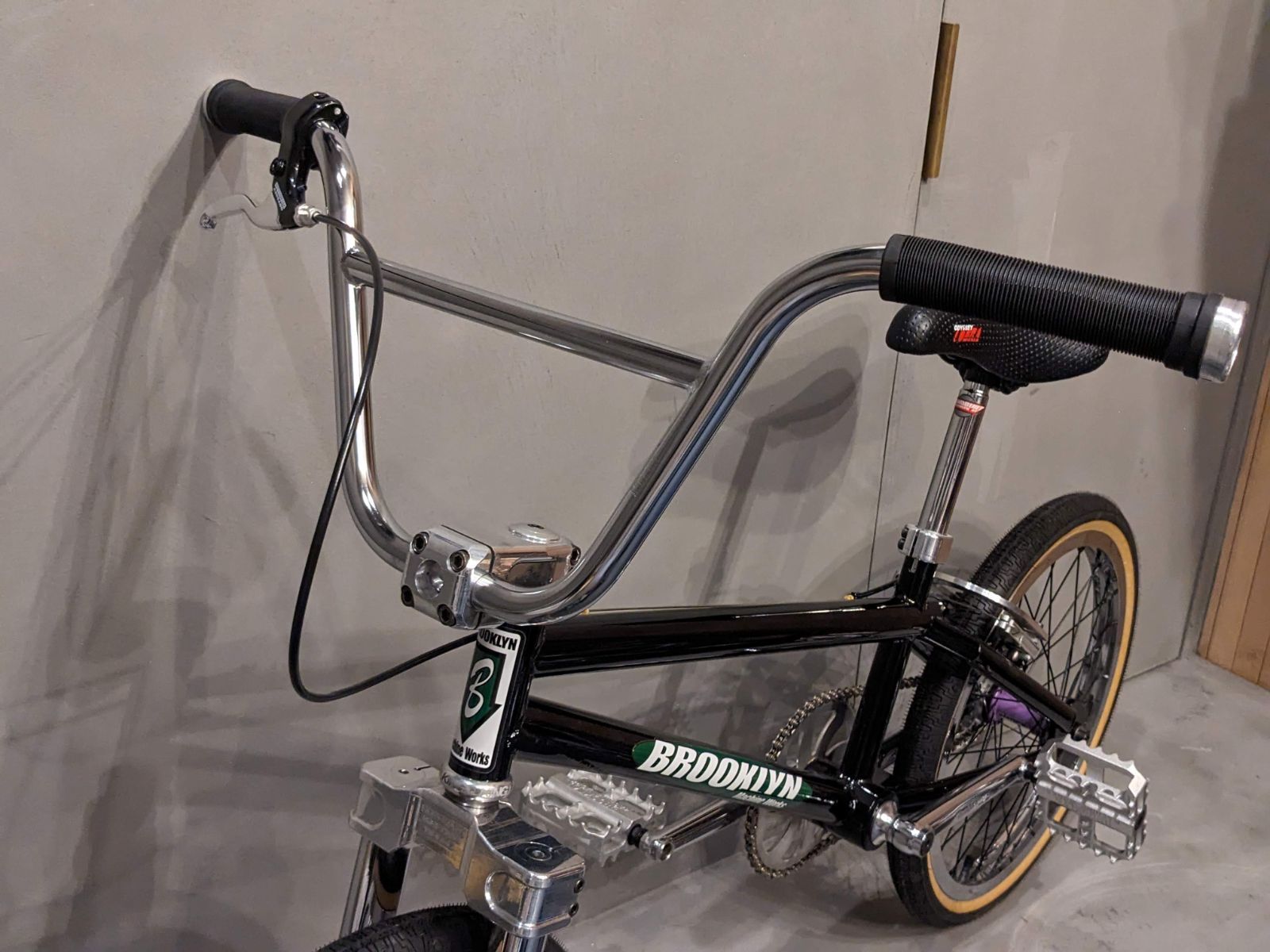 Brooklyn Machine Worksのインテグレーテッドヘッドセット