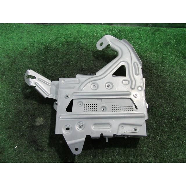 メルセデスベンツ246242 ベンツB 純正 地デジチューナー テレビチューナー A2129000017 001 BRIGHTFACE_UK