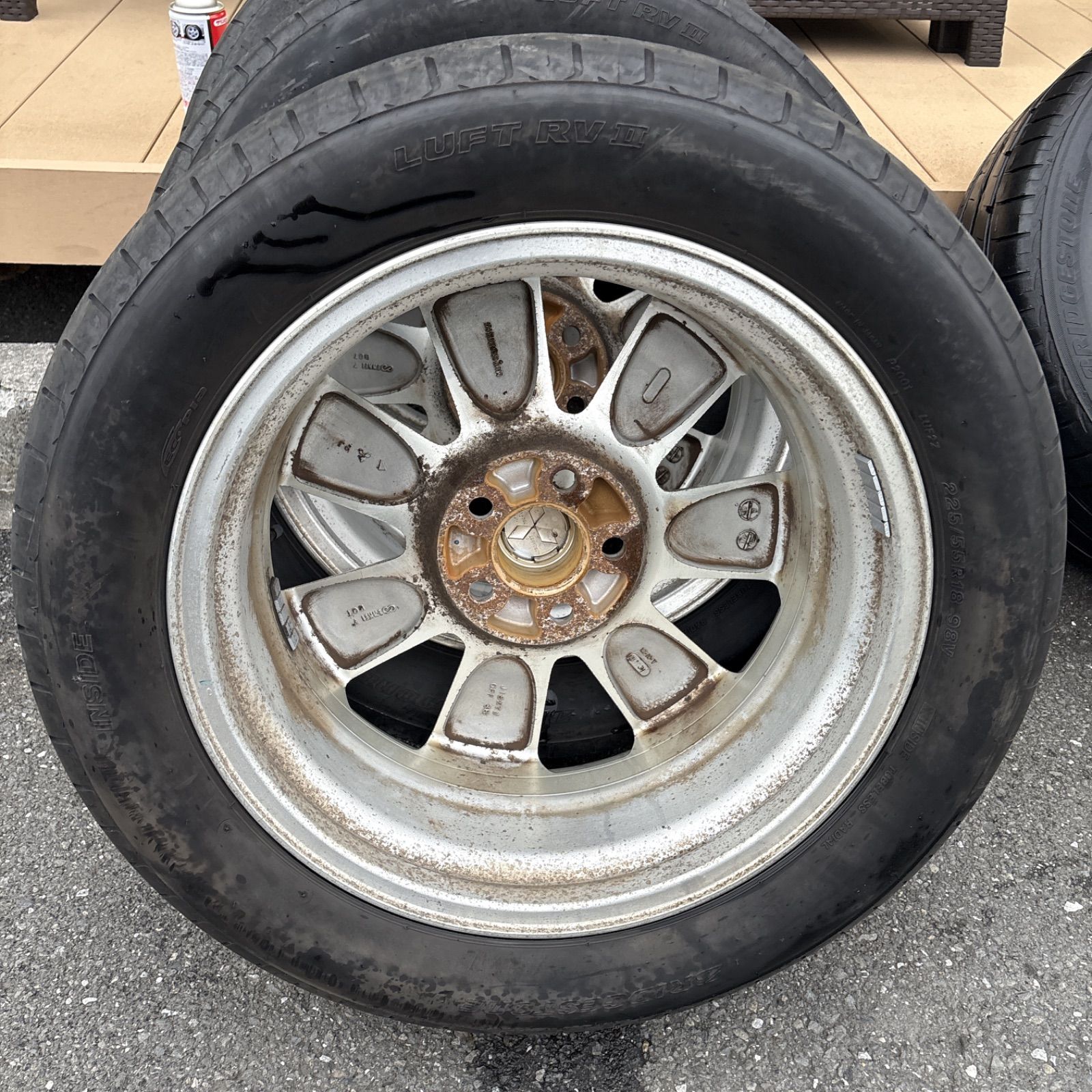 デリカD5 純正ホイールタイヤセット