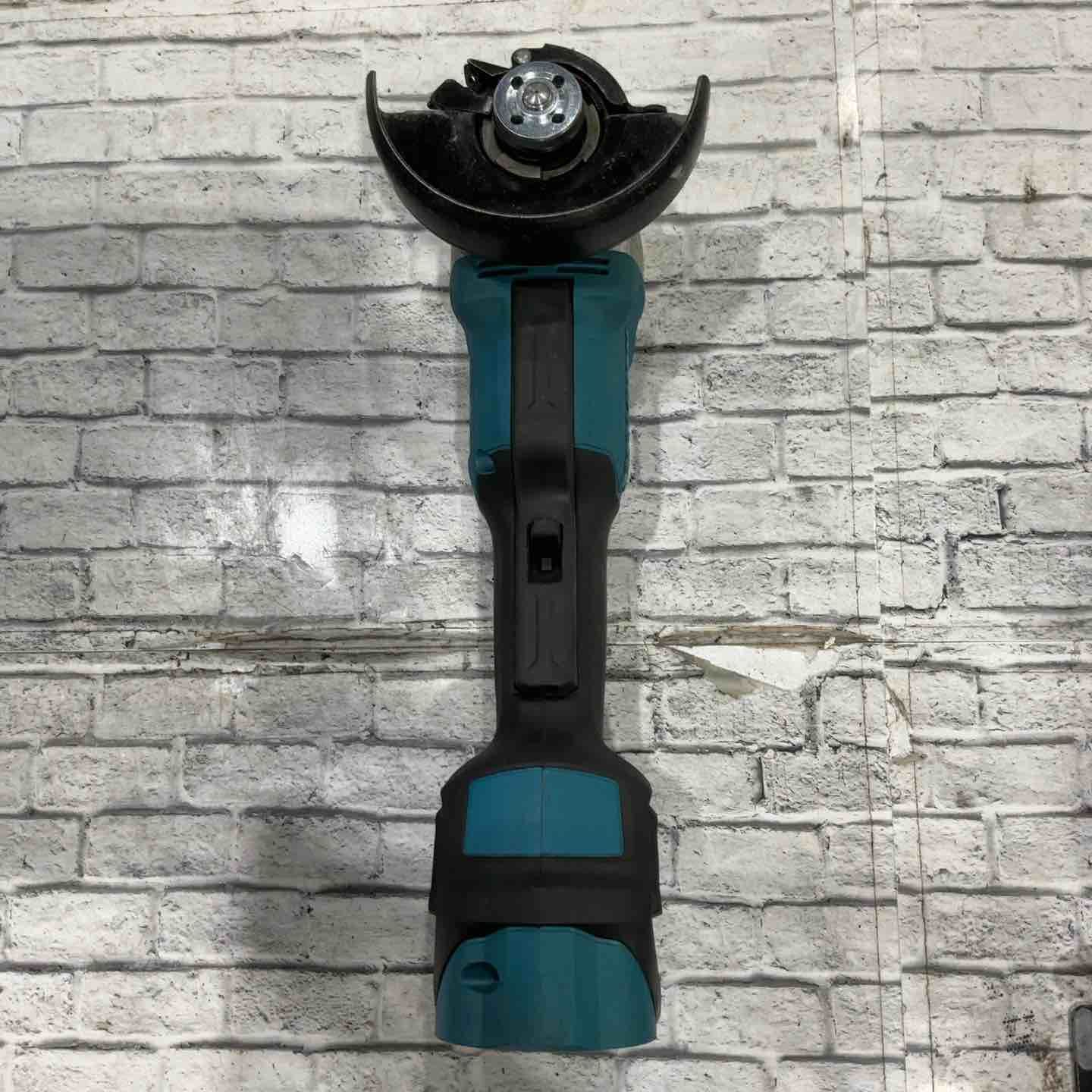 makita 100mmコードレスディスクグラインダ