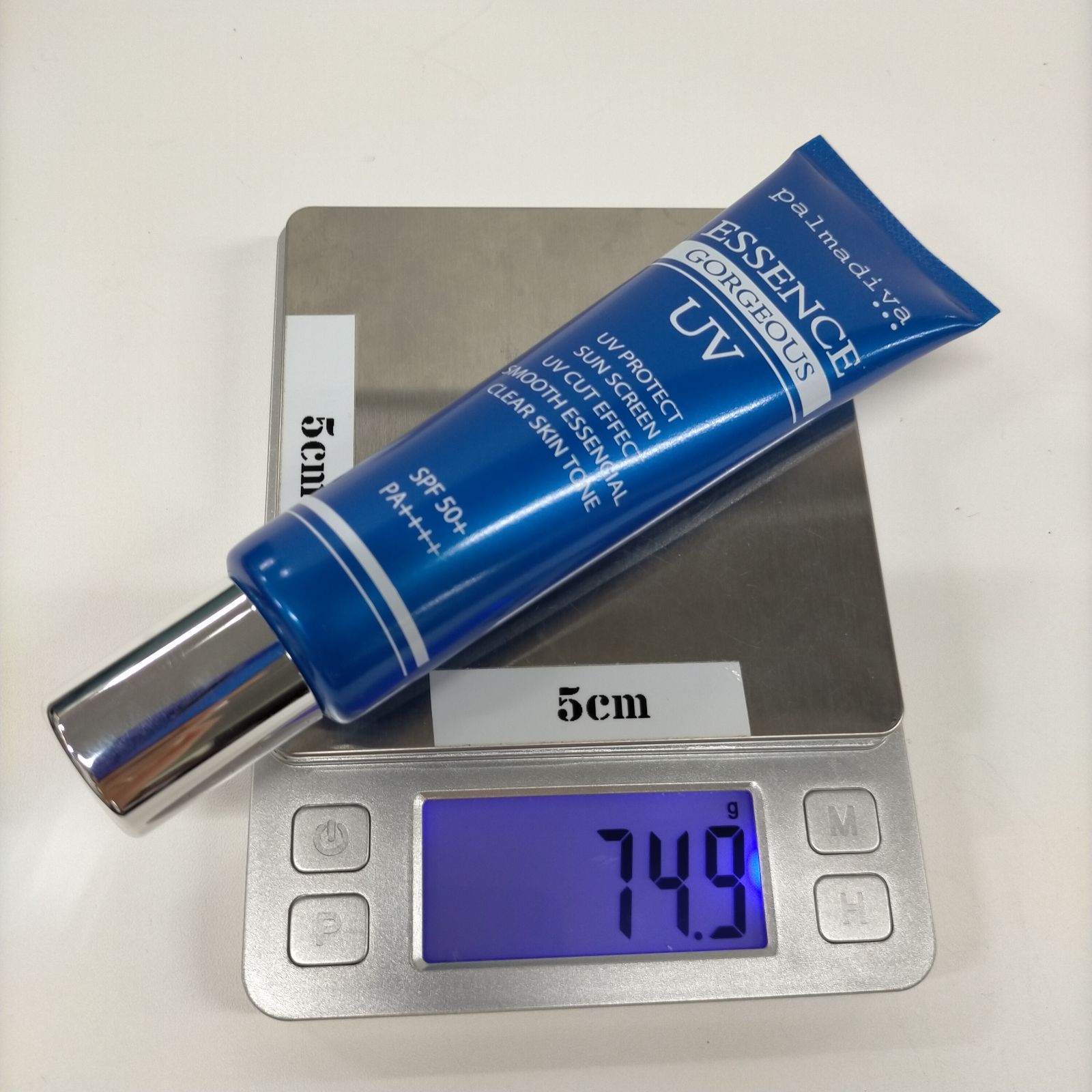 P1056 palmadiva パルマディーバ UV エッセンスゴージャス