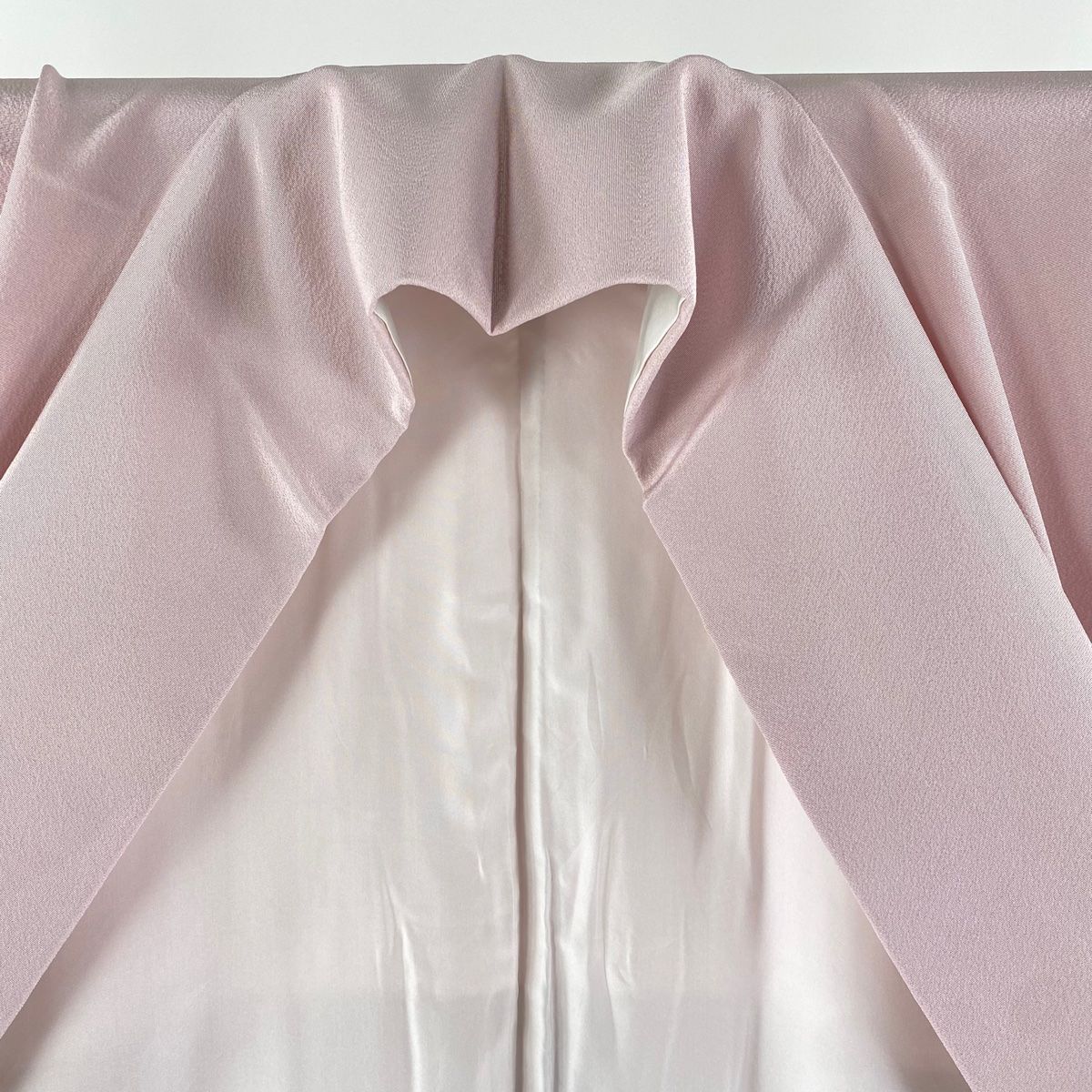 色留袖 身丈156cm 裄丈65cm M 袷 和田光正 落款 几帳 草花 金銀彩 ラメ  