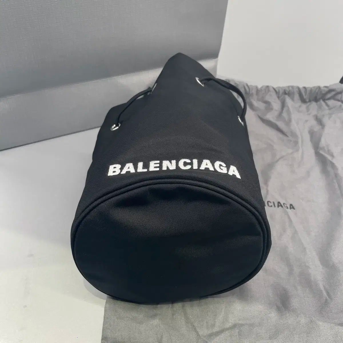 BALENCIAGA バレンシアガ