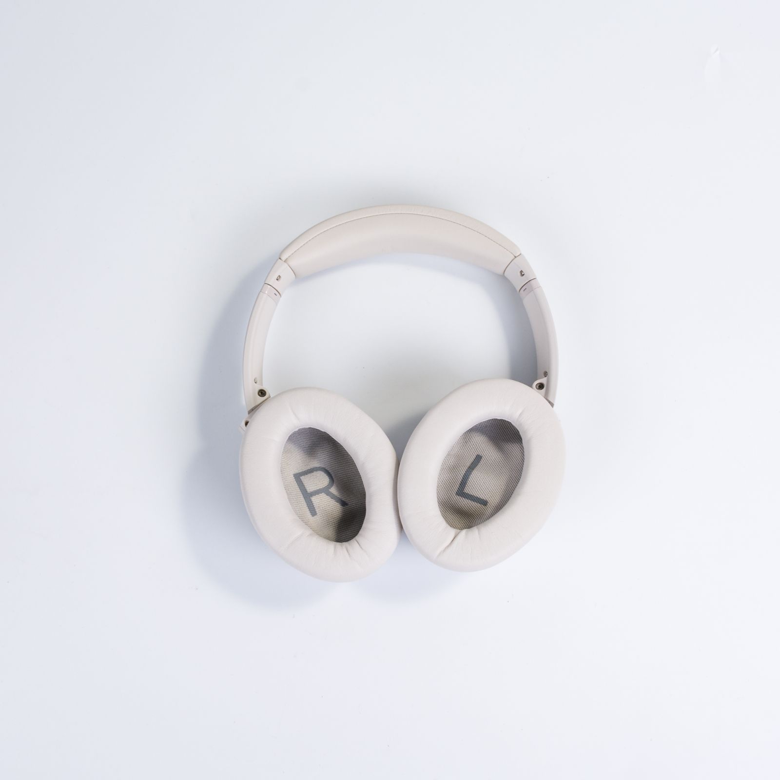 美品 Bose QuietComfort 45 ヘッドホン ホワイト Amazon.co.jp: Bose QuietComfort 45 headphones ワイヤレス