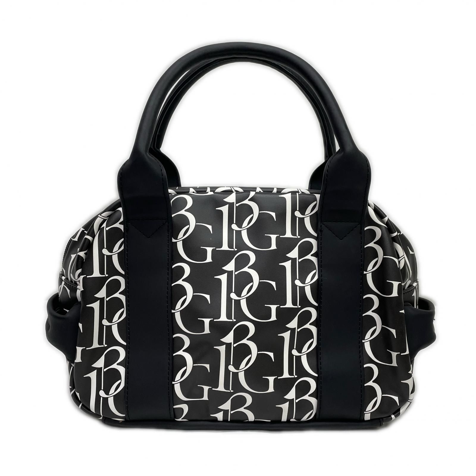 ウノピュウノウグァーレトレ 1 piu uguale 3 カートバッグ 黒 ブラック ロゴ柄 ラウンドバッグ