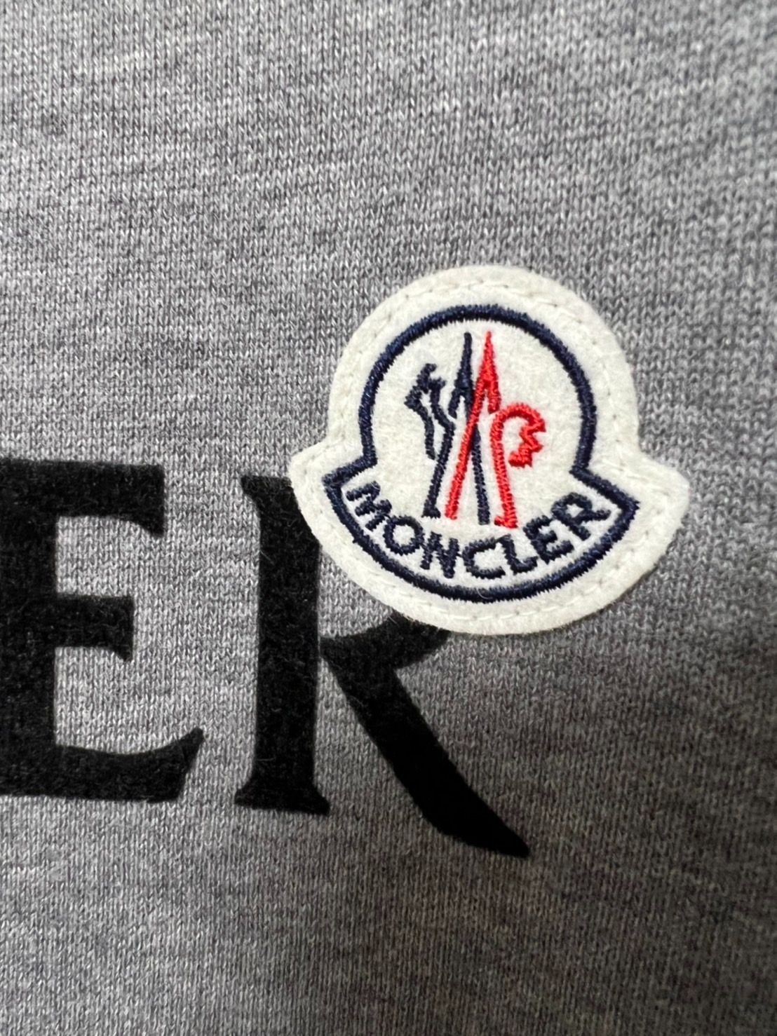 ☆未使用タグ付き・本物保証☆MONCLER レタリングロゴ スウェット S 