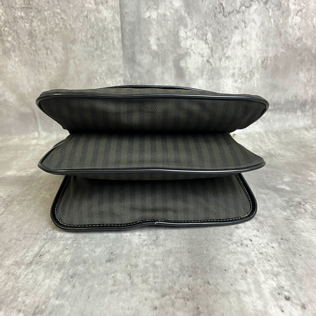 良品✨フェンディハンドバッグストライプペカンキャンバス