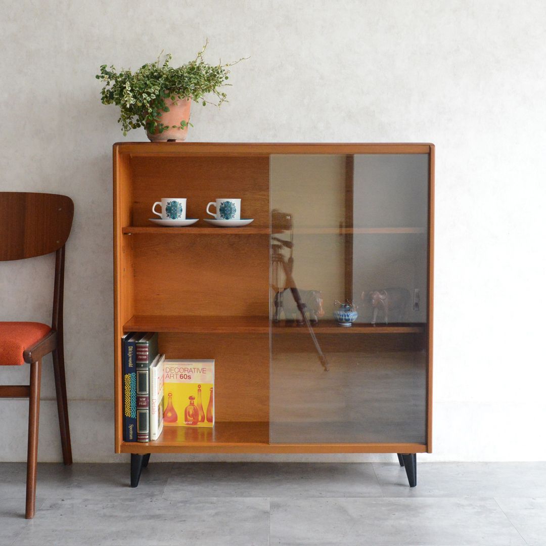 ミッドセンチュリー イギリスヴィンテージ ガラスキャビネット 96 天板剥離再塗装済 ディスプレイキャビネット ショーケース ブックケース 飾り棚 本棚