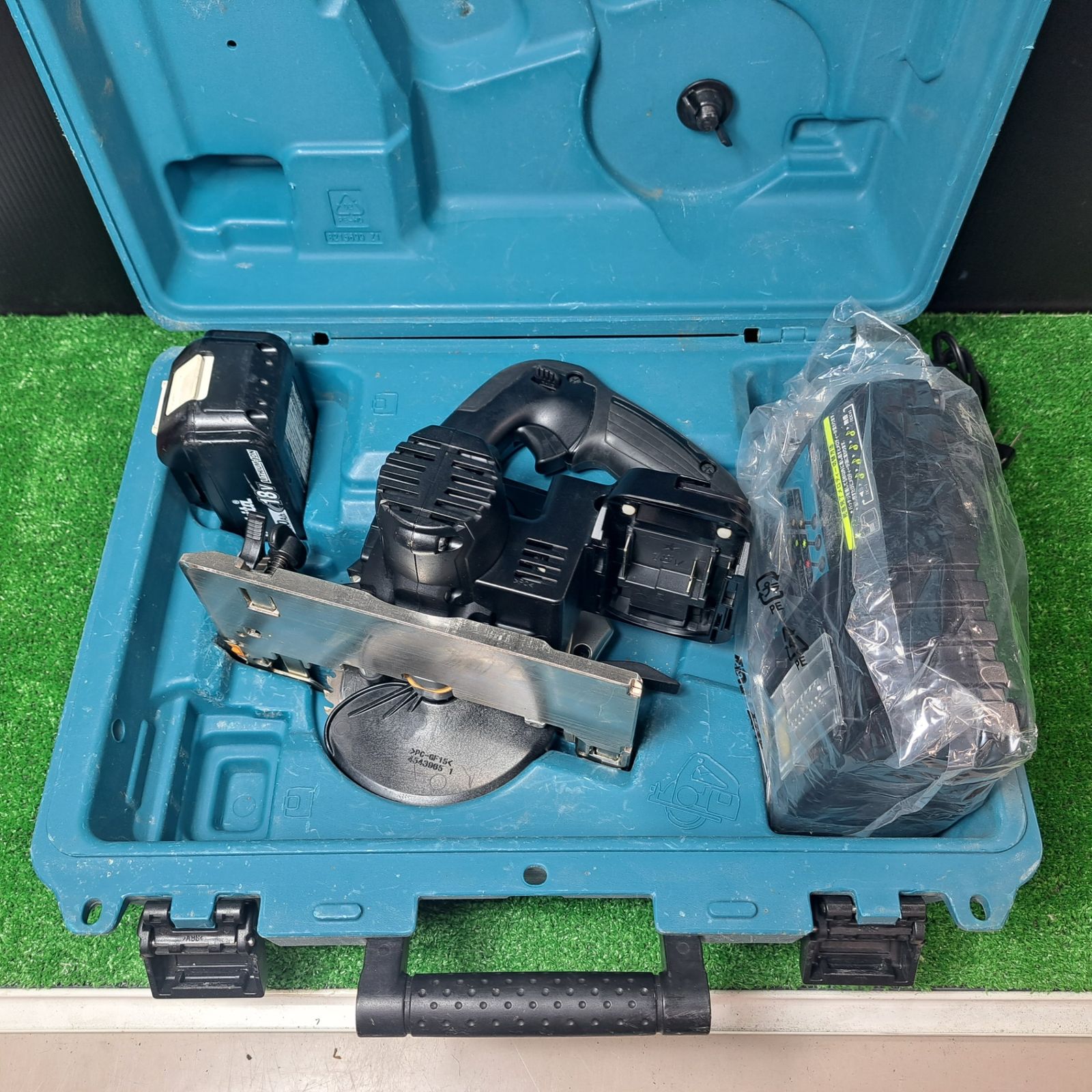 マキタ makita コードレス丸のこ HS471DRTB 岩槻店