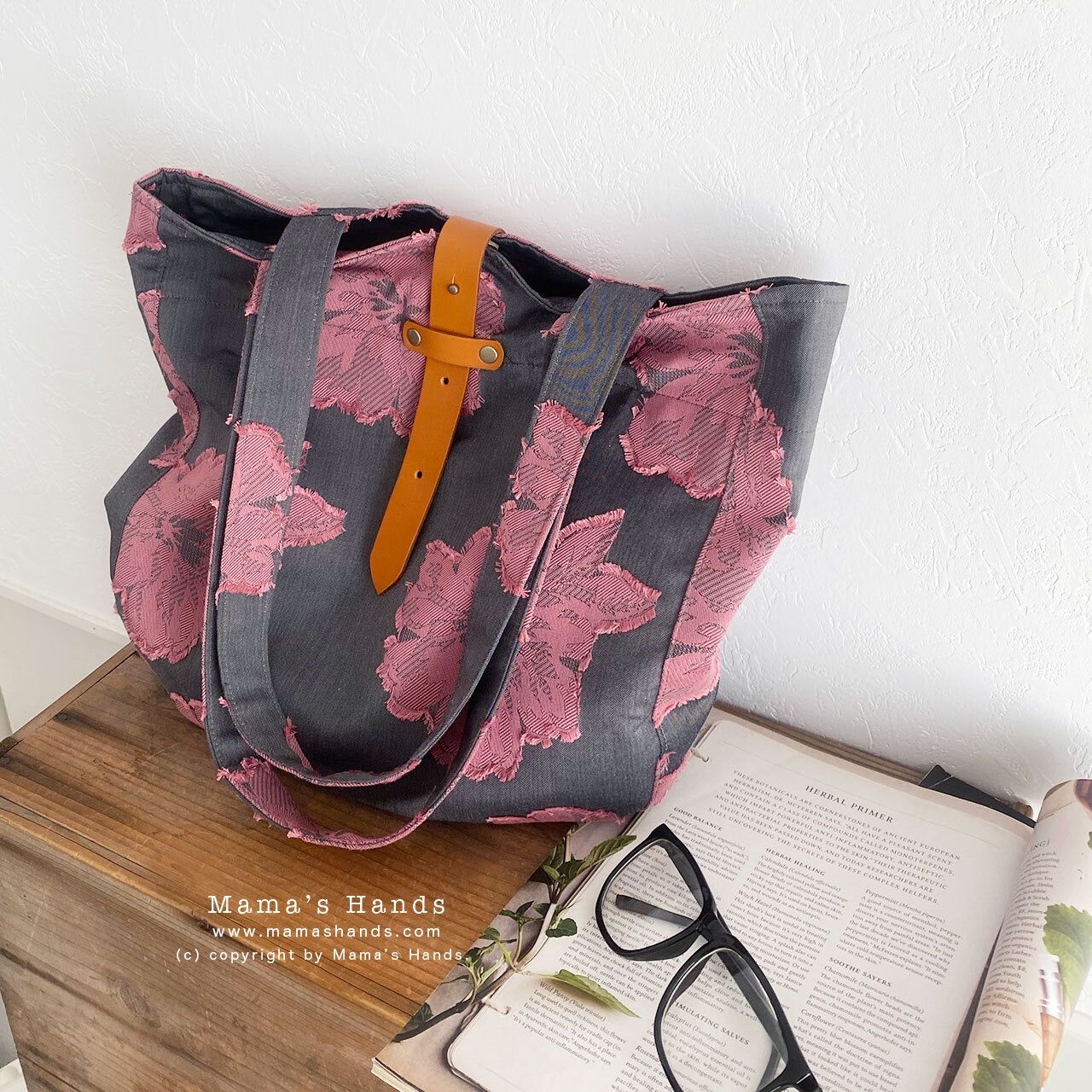 ジャガード織り ピンク 花 大柄 グレー 革 中 トートバック