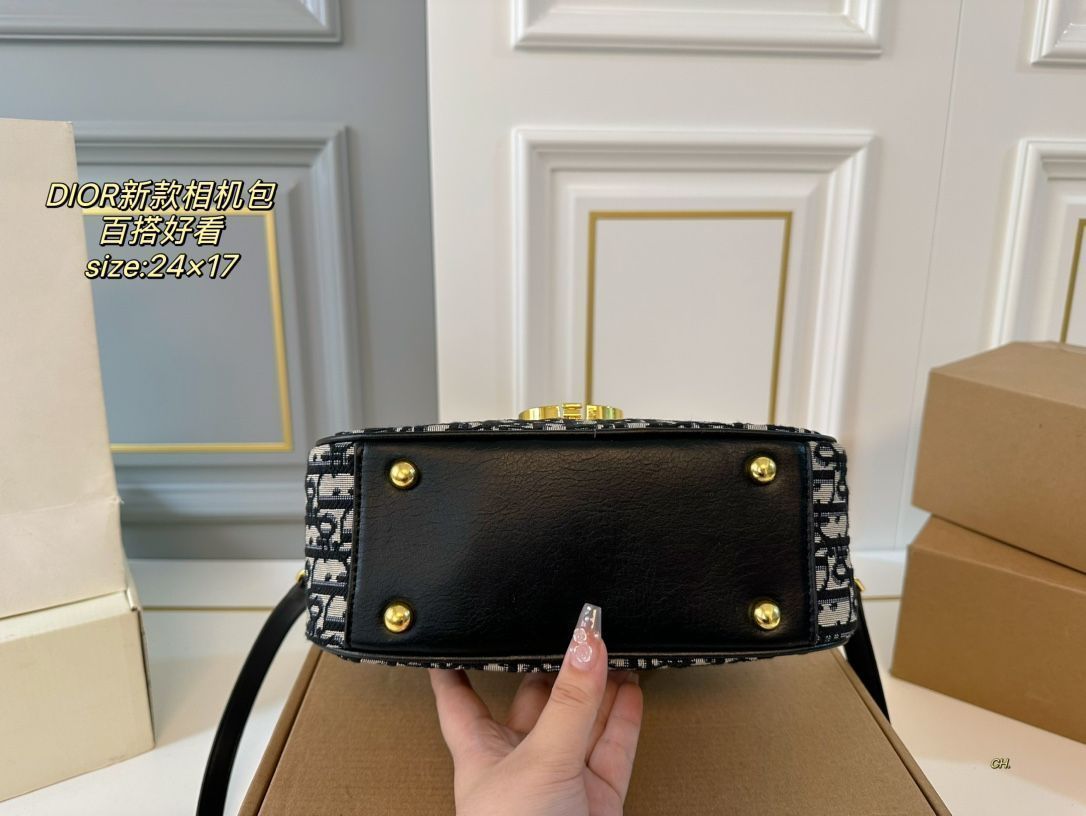 DIORディオールの カメラバッグ
