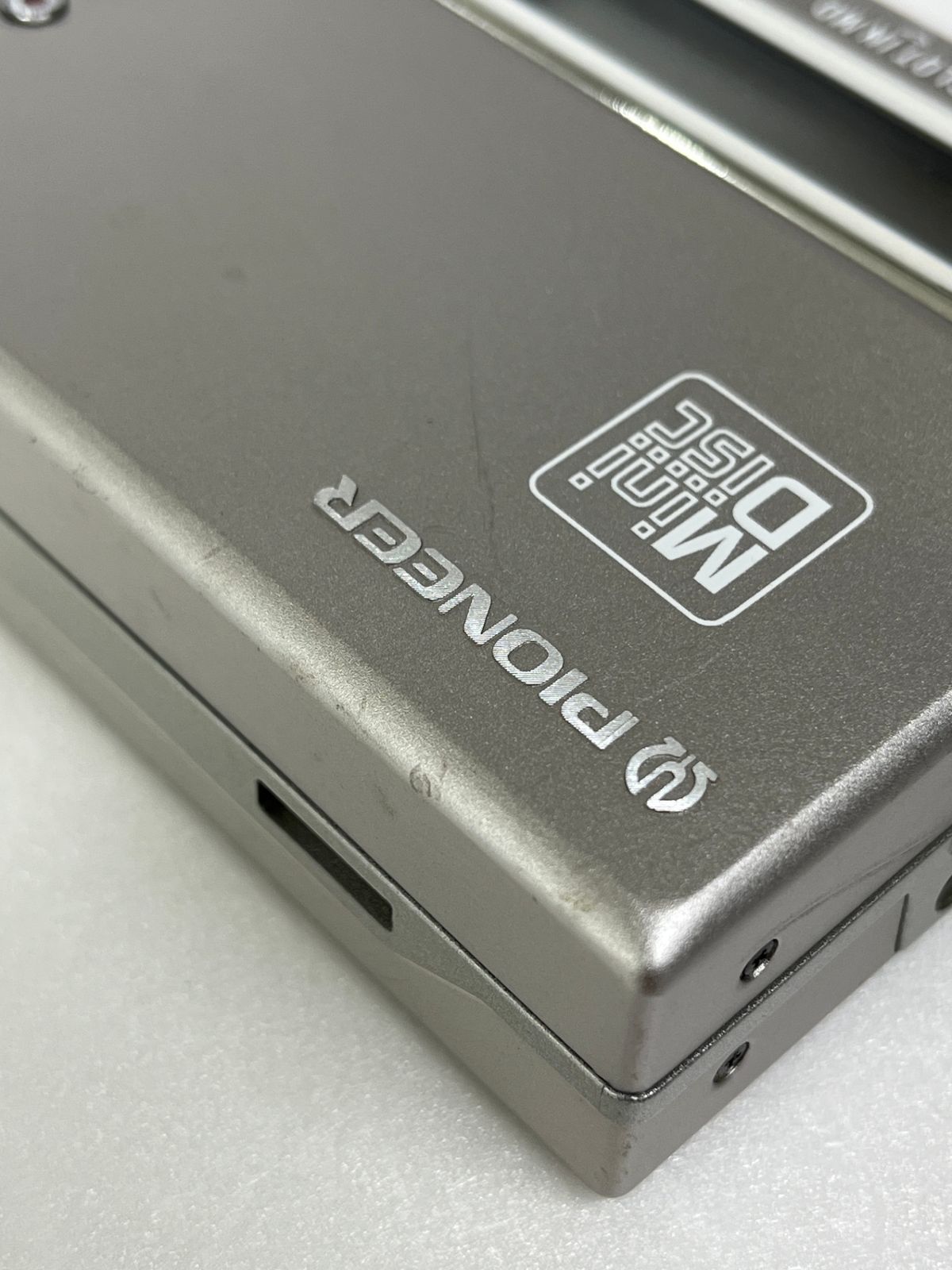 ジャンク品 Pioneer ポータブルMDレコーダー PMD-R1 Pioneer ポータブルMDレコーダー PMD-R1 - メルカリ